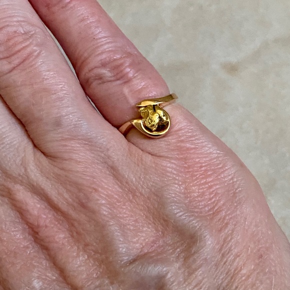 14K Yellow Gold Nugget Vintage Ring - Picture 12 of 15